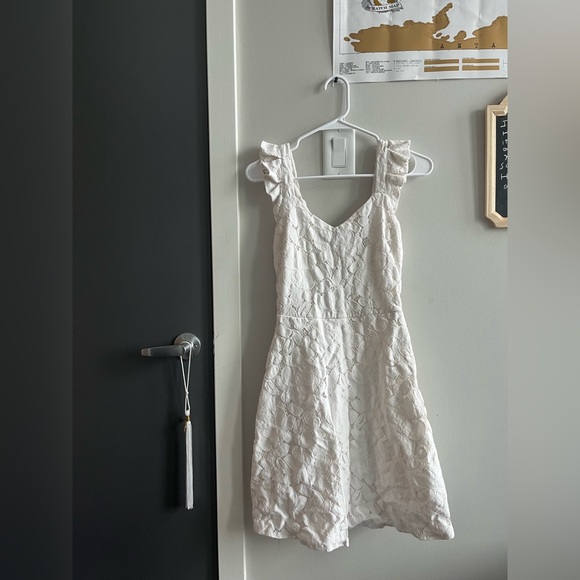 Only worn 1 time - Picture 3 of 4